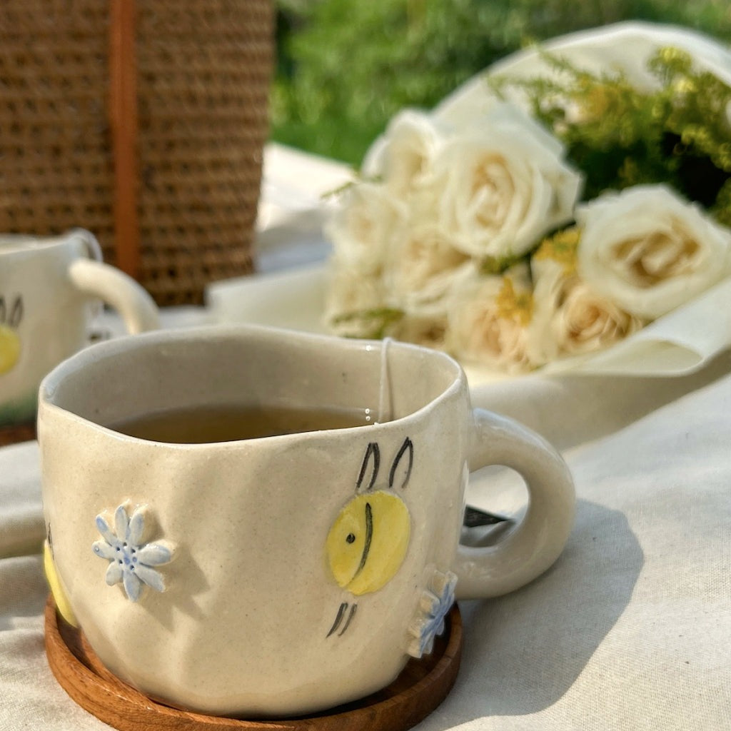 bees-blossom-cup