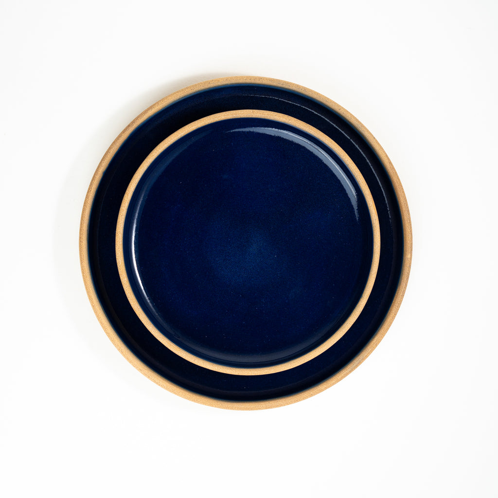 cobalt-rimmed-plate-set-of-two